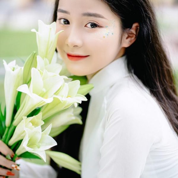 Female Student Ao Dai: Traditional Beauty, Unique Charm P1