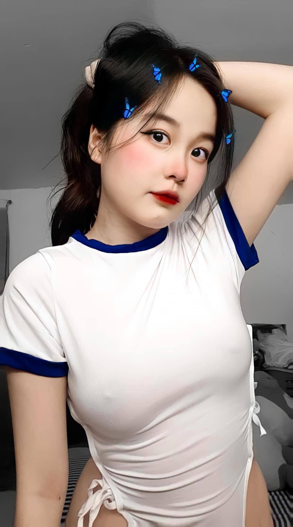 Ánh Sáng và Cô Gái Xinh Đẹp: Bức Họa Tinh Tế