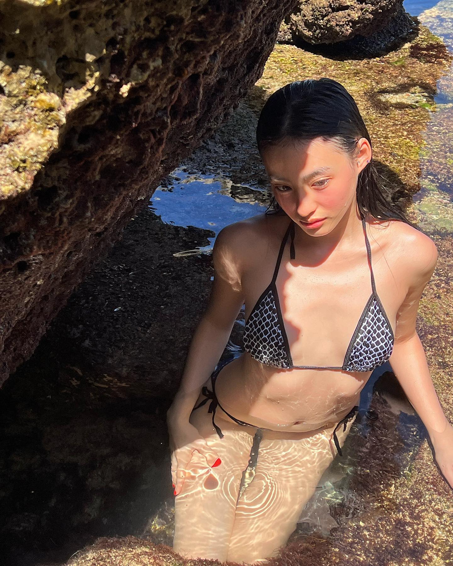 Ngoc.D: Light Illuminates Natural Beauty