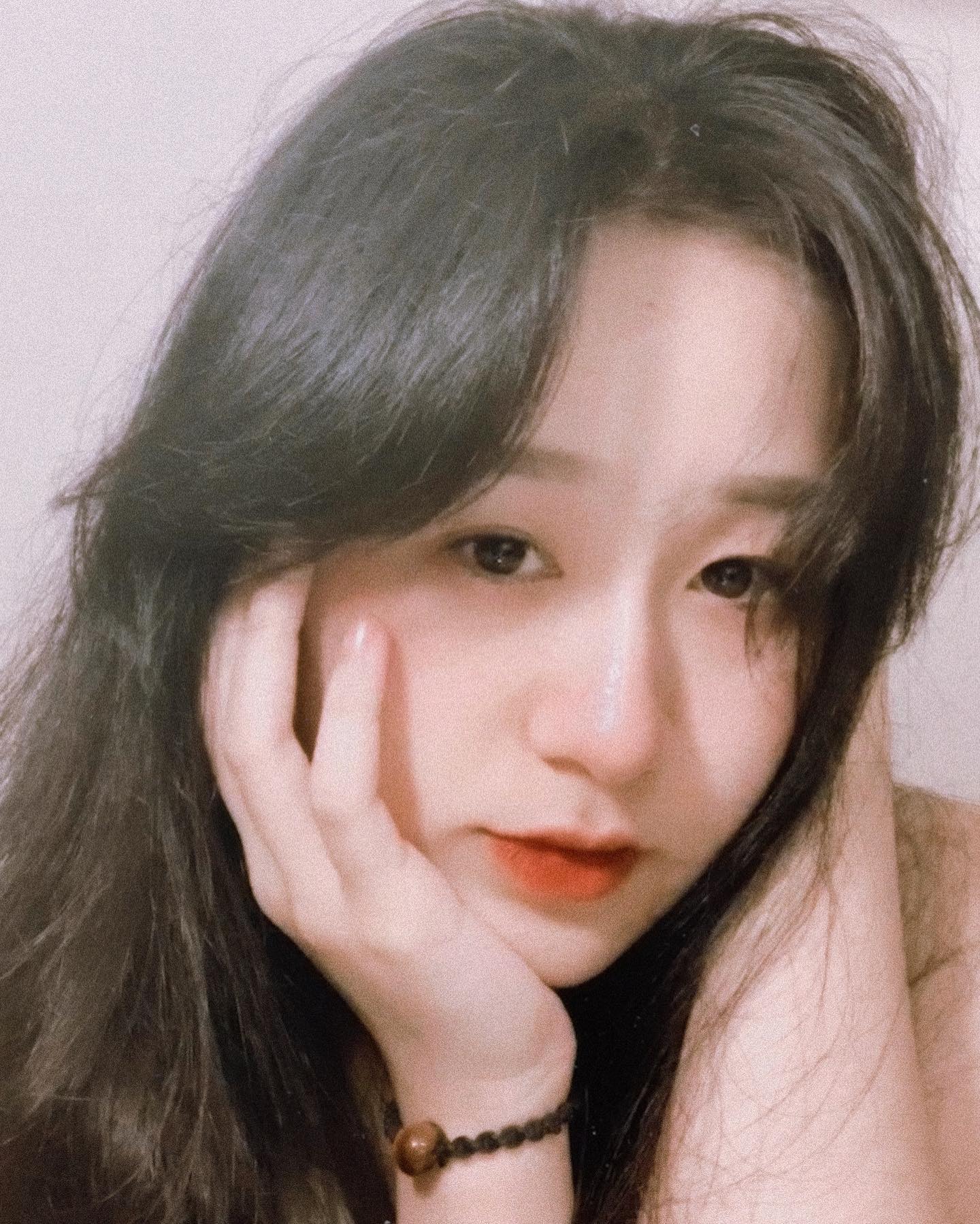 Nhìn Em Nơi Nơi: Sự Tinh Tế và Sức Hút Đằng Sau Những Bức Ảnh