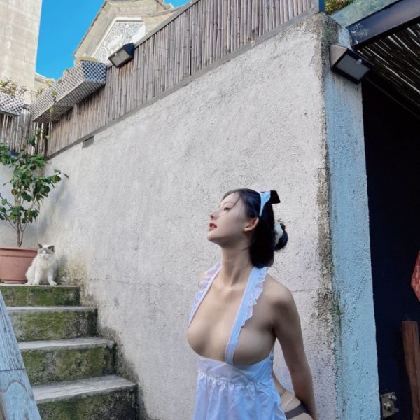 Khám Phá Vẻ Đẹp Tinh Tế và Phong Cách Độc Đáo Của Azhua