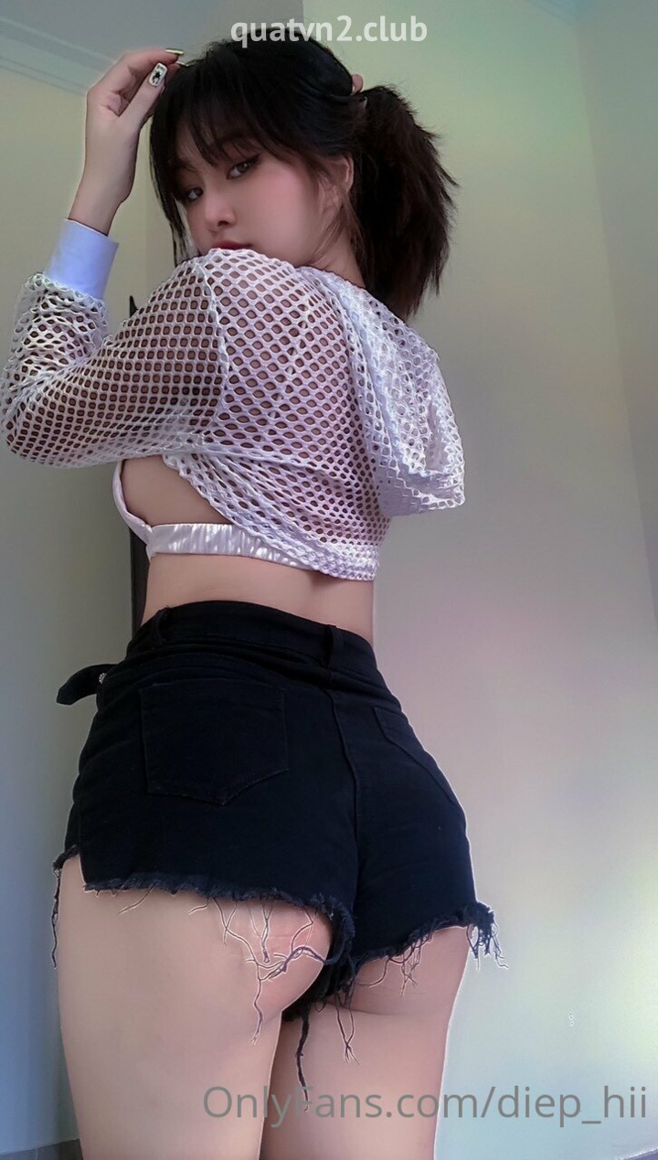Diep Hi: Sexy pink shadow and charisma on OnlyFans