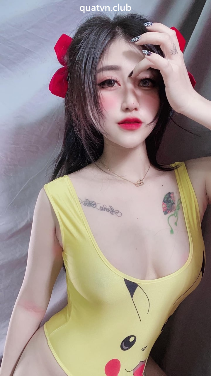 Truong Thuy Quynh: Exclusive Charming Moments on OnlyFans