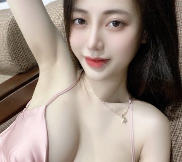阮海丽:美丽的TikToker以清新迷人的风格引发热议